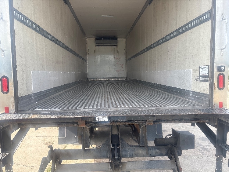 2019 Freightliner eM2 in Dallas, TX — photo 6