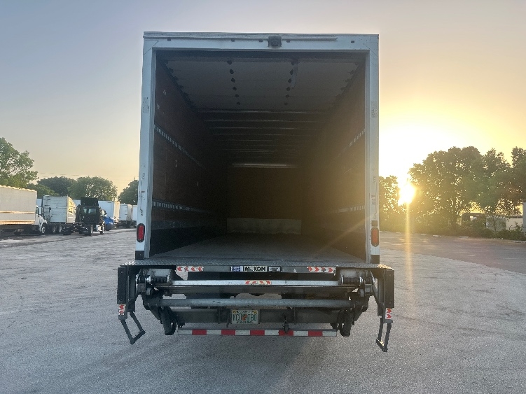 2019 Freightliner eM2 in Medley, FL — photo 8