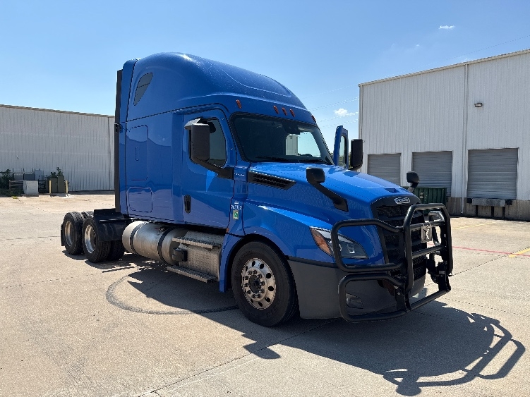 2024 Freightliner Cascadia in Denton, TX