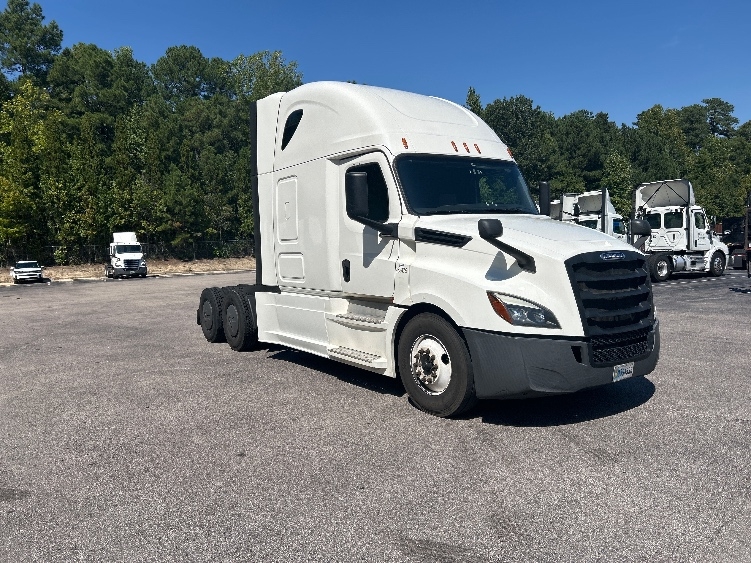 2020 Freightliner Cascadia in Garner, NC