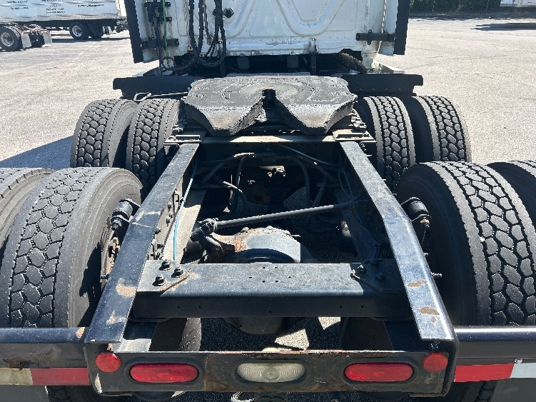 2020 Freightliner Cascadia in Garner, NC — photo 6