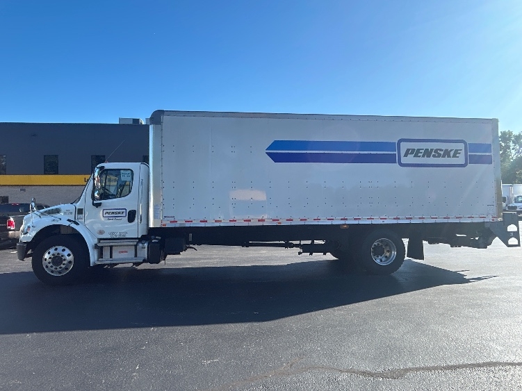 2023 Freightliner eM2 in Burlington, NJ — photo 4