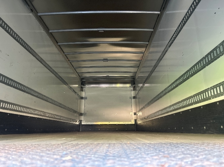 2023 Freightliner eM2 in Burlington, NJ — photo 8