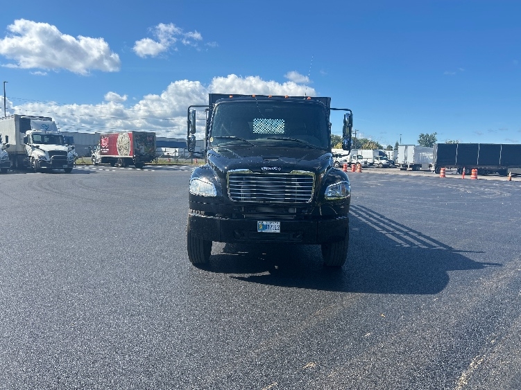 2019 Freightliner eM2 in Whitesboro, NY — photo 2