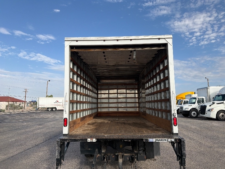 2019 Freightliner eM2 in El Paso, TX — photo 8
