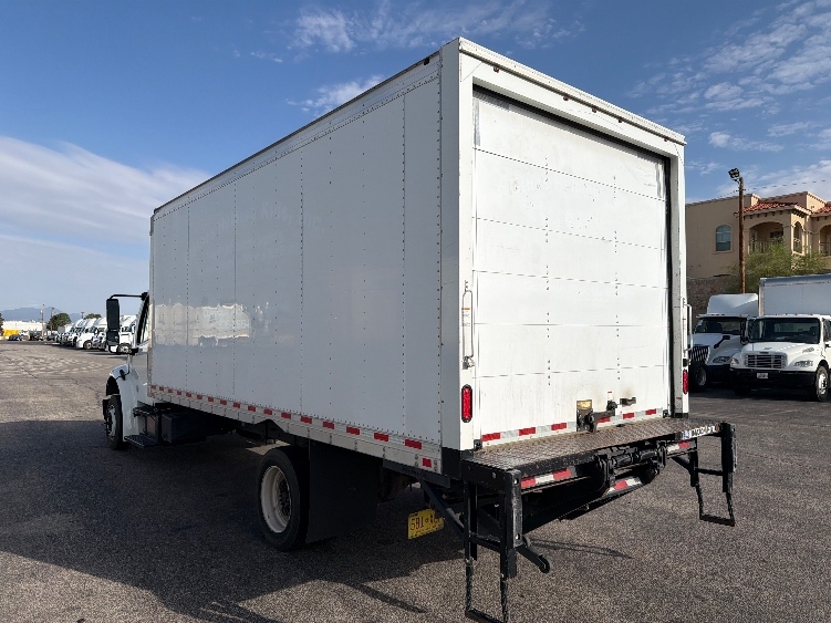 2019 Freightliner eM2 in Phoenix, AZ — photo 6