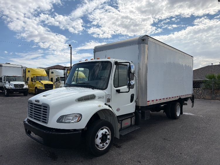 2019 Freightliner eM2 in El Paso, TX — photo 3