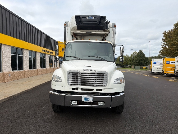 2020 Freightliner eM2 in Sturtevant, WI — photo 2