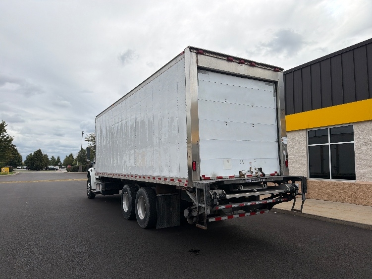 2020 Freightliner eM2 in Sturtevant, WI — photo 6