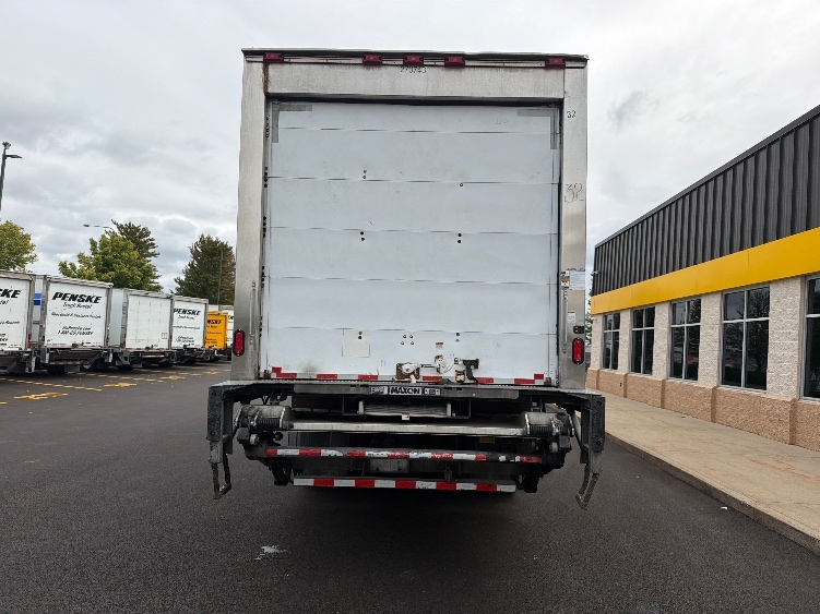 2020 Freightliner eM2 in Sturtevant, WI — photo 7