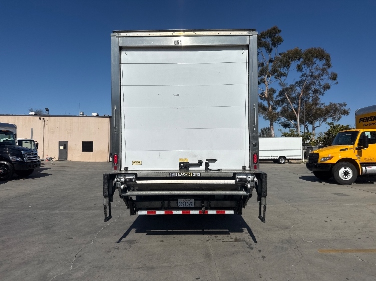 2020 Hino 268 in Torrance, CA — photo 7