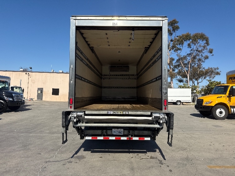 2020 Hino 268 in Torrance, CA — photo 8