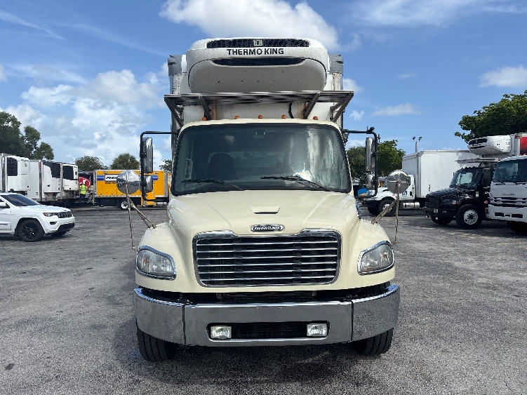 2019 Freightliner eM2 in Medley, FL — photo 2