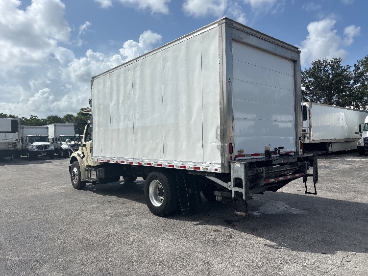 2019 Freightliner eM2 in Medley, FL — photo 5