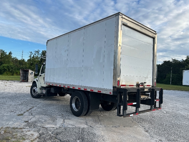 2019 Freightliner eM2 in Tampa, FL — photo 6