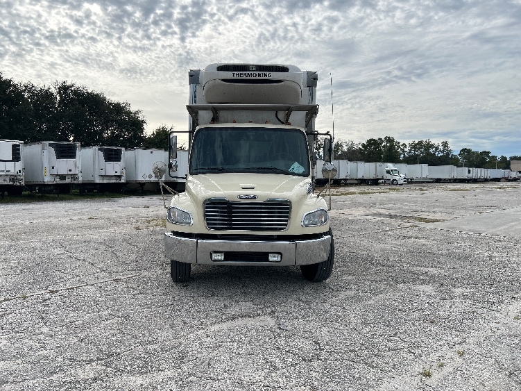 2019 Freightliner eM2 in Tampa, FL — photo 2