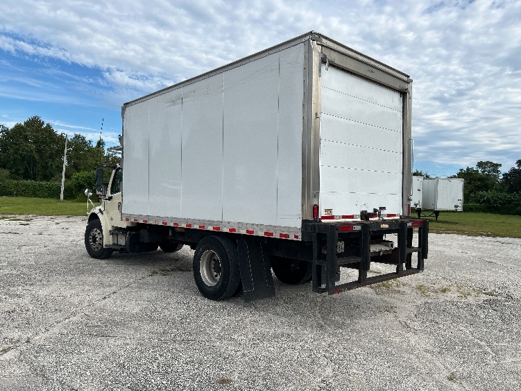 2019 Freightliner eM2 in Tampa, FL — photo 6