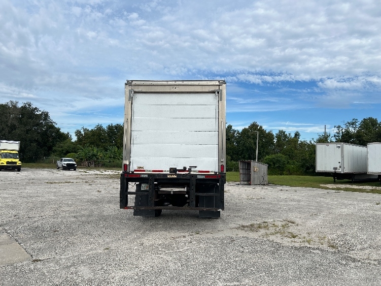 2019 Freightliner eM2 in Tampa, FL — photo 7