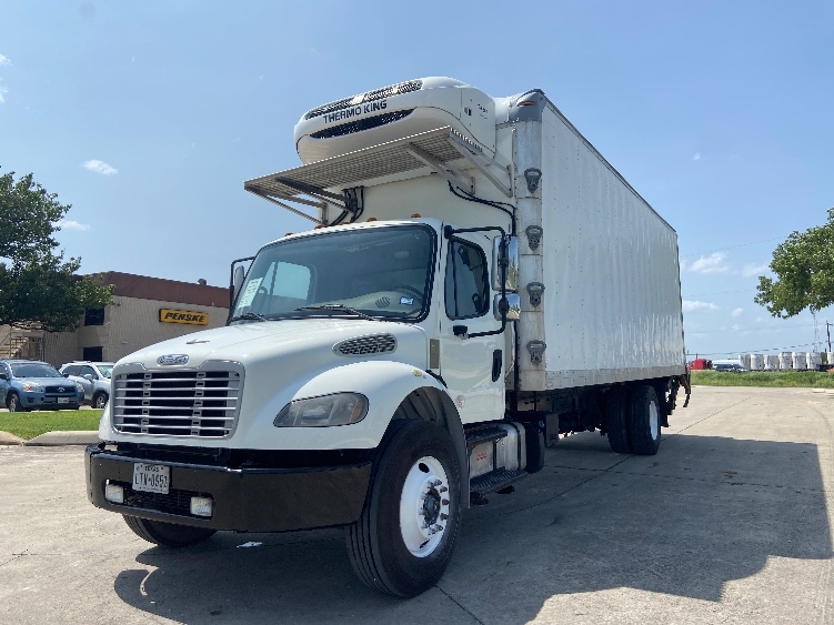 2020 Freightliner eM2 in San Antonio, TX — photo 3