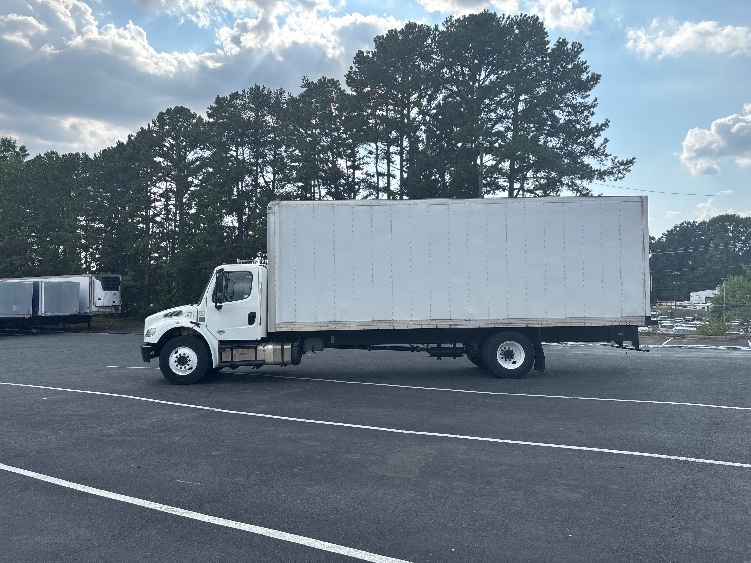 2020 Freightliner eM2 in Concord, NC — photo 4