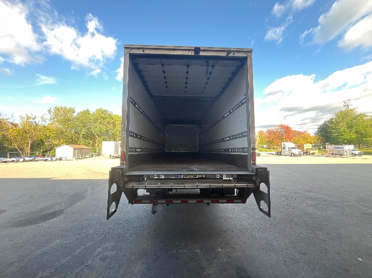 2024 Freightliner eM2 in Burlington, NJ — photo 8