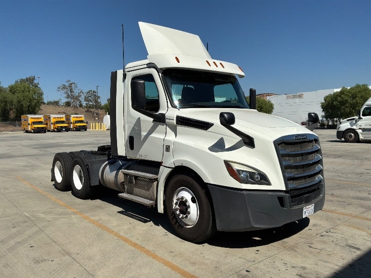 2018 Freightliner Cascadia in Fontana, CA