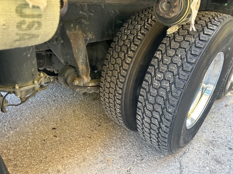2019 Freightliner M2 112 in Tampa, FL — photo 5