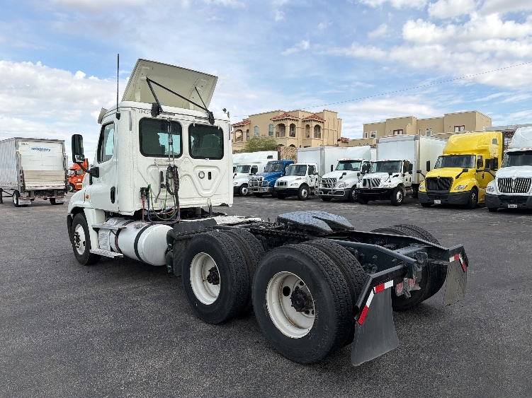 2020 Freightliner Cascadia in El Paso, TX — photo 5