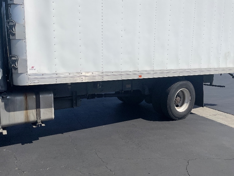 2020 Hino 268 in Torrance, CA — photo 5