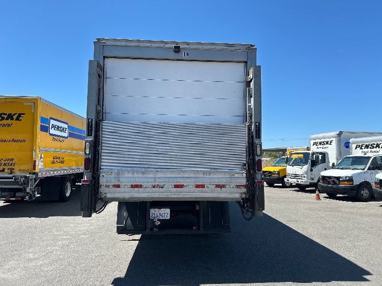 2019 Hino 338 in Torrance, CA — photo 7