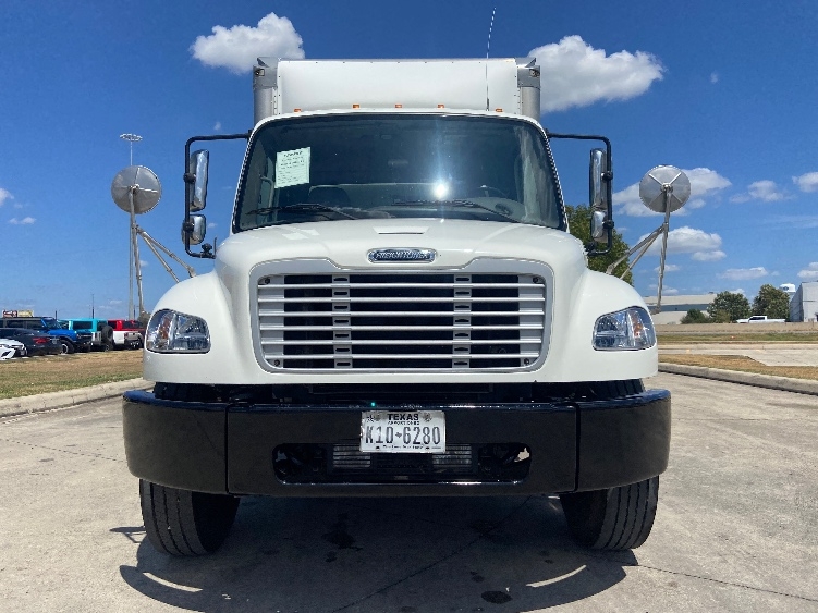 2020 Freightliner eM2 in San Antonio, TX — photo 2