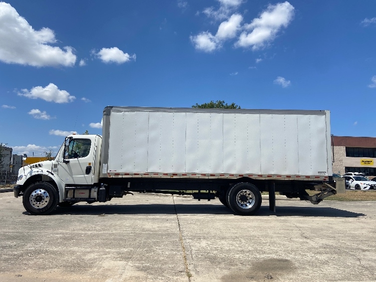 2020 Freightliner eM2 in San Antonio, TX — photo 4