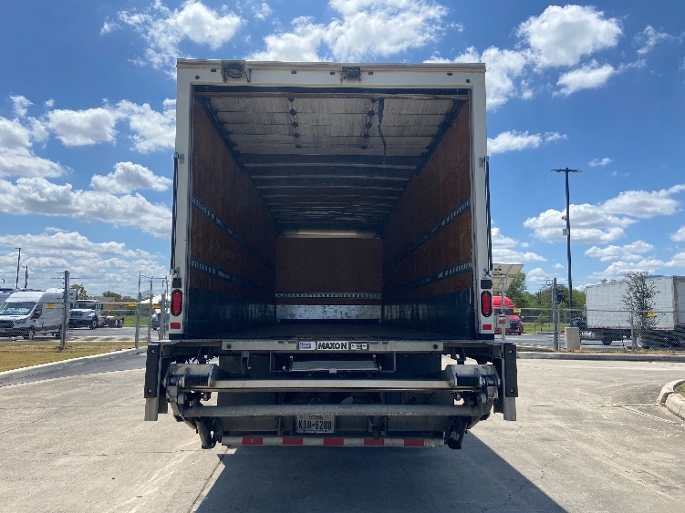 2020 Freightliner eM2 in San Antonio, TX — photo 8