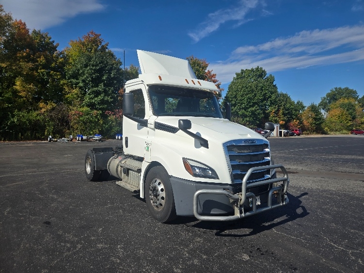 2020 Freightliner Cascadia in Clearfield, PA