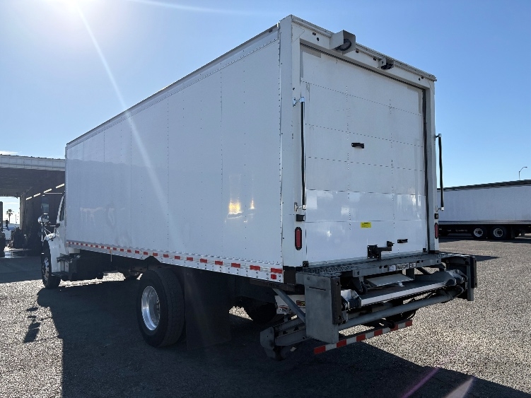 2020 Freightliner eM2 in West Sacramento, CA — photo 6