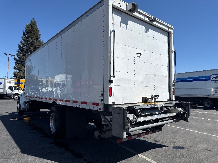 2020 Freightliner eM2 in West Sacramento, CA — photo 6