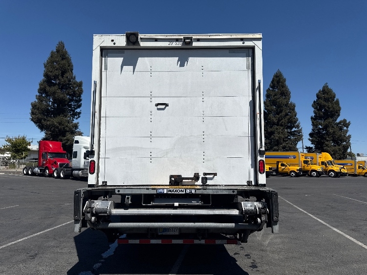 2020 Freightliner eM2 in West Sacramento, CA — photo 7