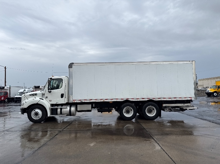 2020 Freightliner M2 112 in Phoenix, AZ — photo 4