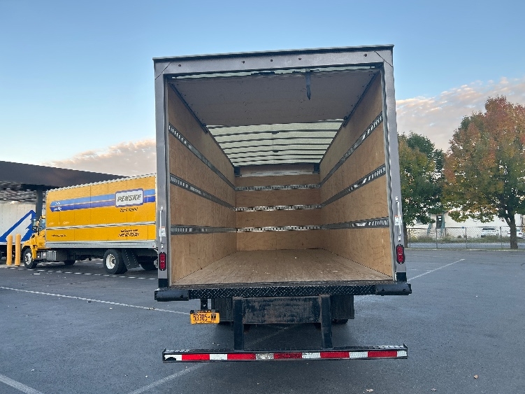 2020 Freightliner eM2 in Albany, NY — photo 8