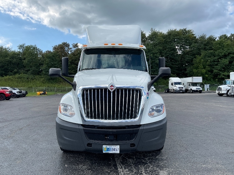 2020 International LT in Mount Pleasant, PA — photo 2