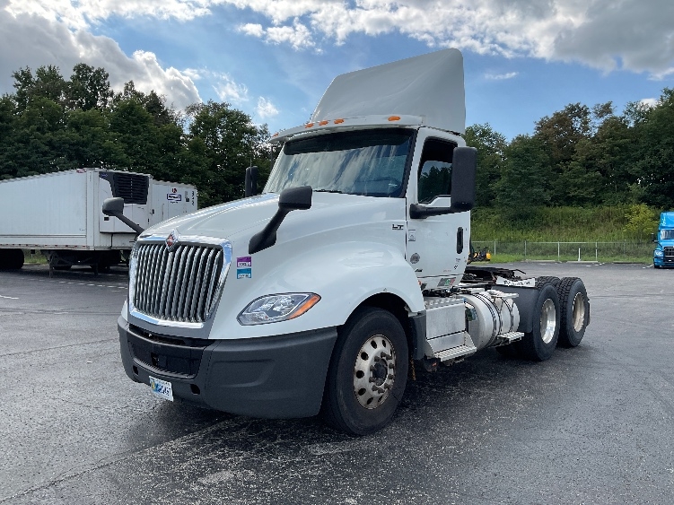 2020 International LT in Mount Pleasant, PA — photo 3