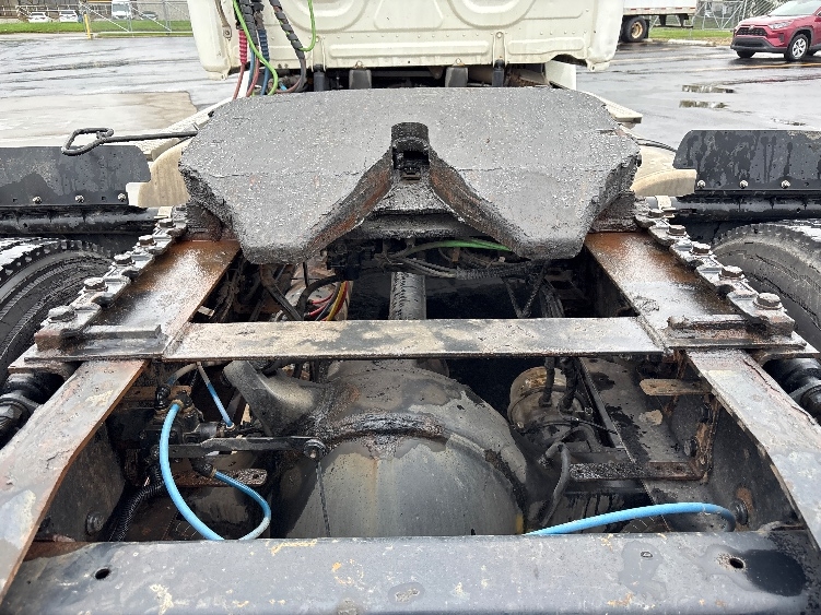 2020 Freightliner Cascadia in Columbus, OH — photo 6