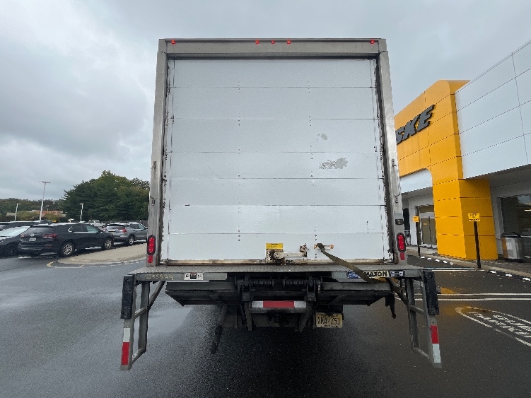 2020 Hino 268 in Dayton, NJ — photo 7