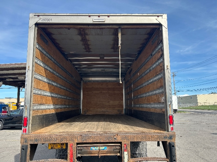 2019 Freightliner eM2 in Geneva, NY — photo 8
