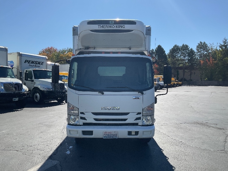 2019 Isuzu NRR in Kent, WA — photo 2