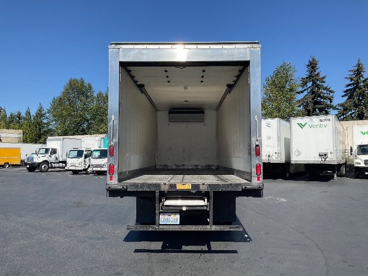 2019 Isuzu NRR in Kent, WA — photo 8
