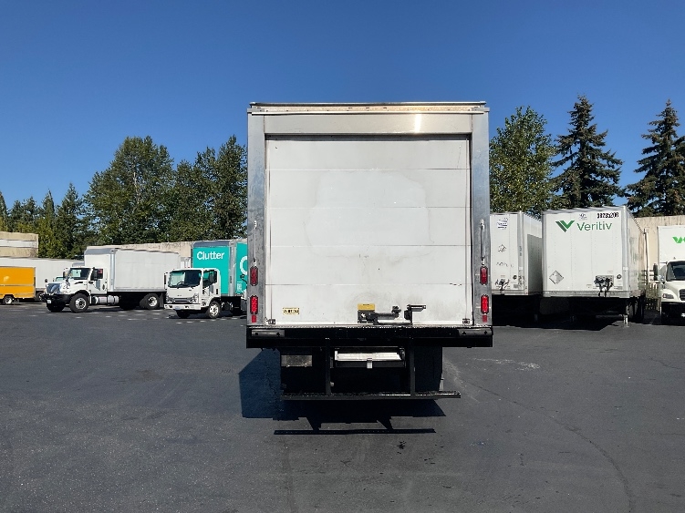 2019 Isuzu NRR in Kent, WA — photo 7