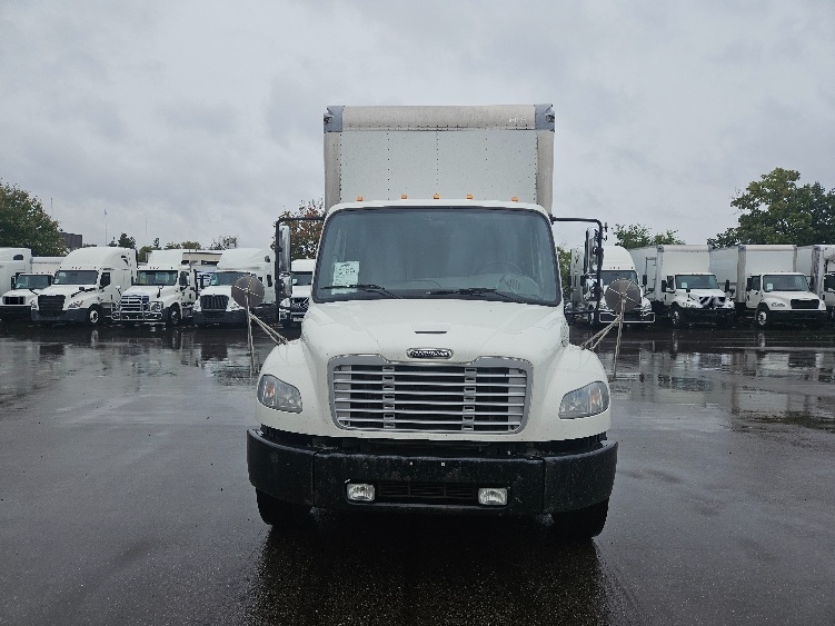 2020 Freightliner eM2 in Chicago (Melrose Park), IL — photo 2