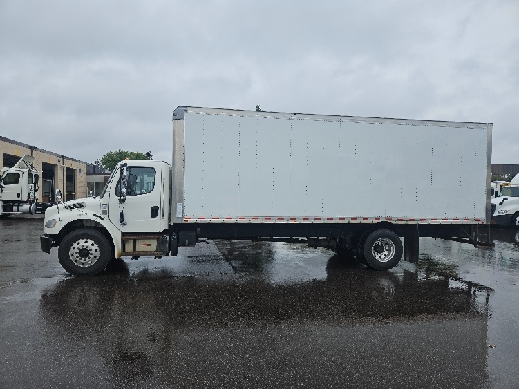 2020 Freightliner eM2 in Chicago (Melrose Park), IL — photo 4