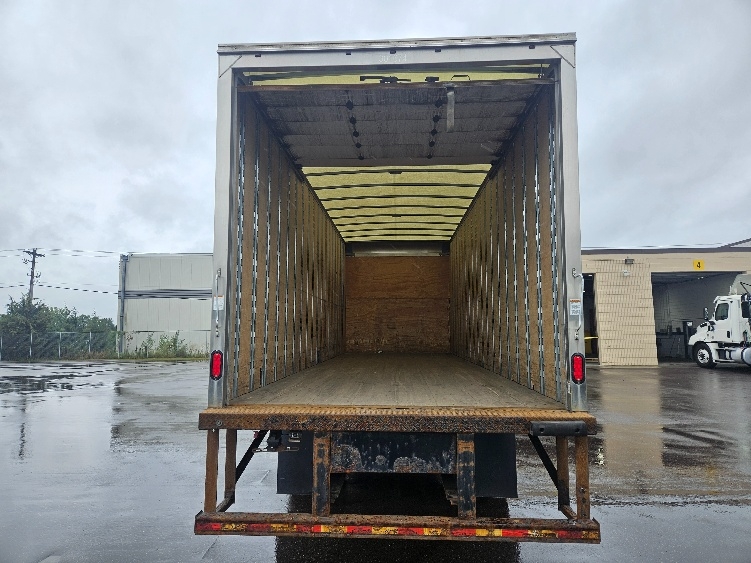 2020 Freightliner eM2 in Chicago (Melrose Park), IL — photo 8